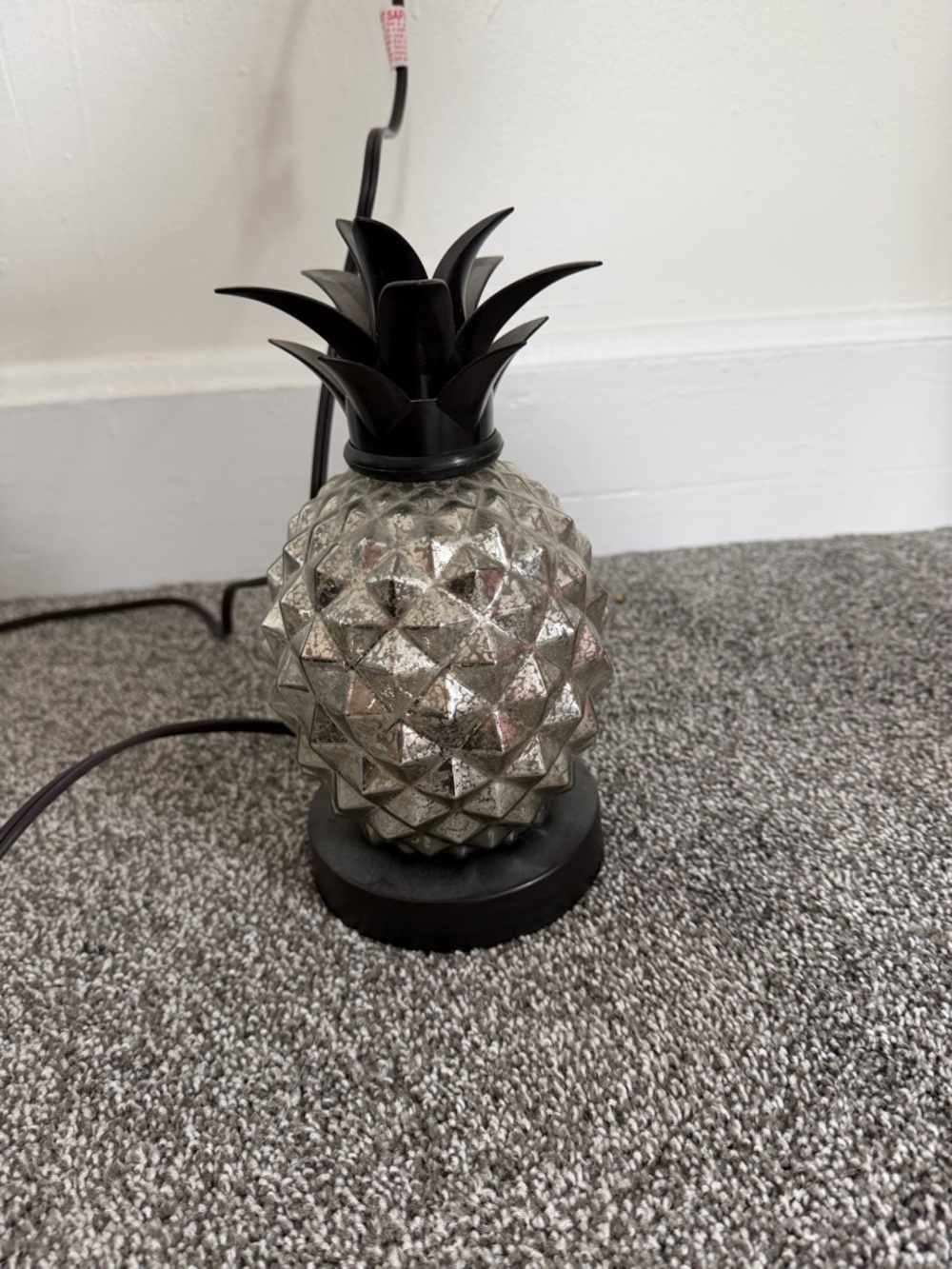 Pineapple Table Lamp - Silver & Black